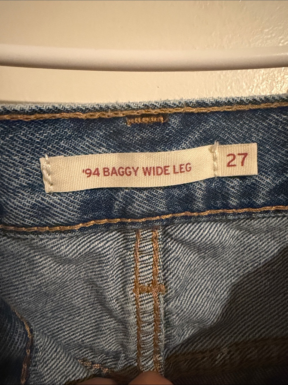 NWOT - Levi's '94 Baggy Wide-Leg Jeans - Size 27 - Medium Indigo Wash - Picture 5 of 12
